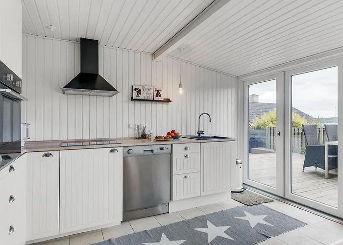 Elain - From The Sea By Interhome